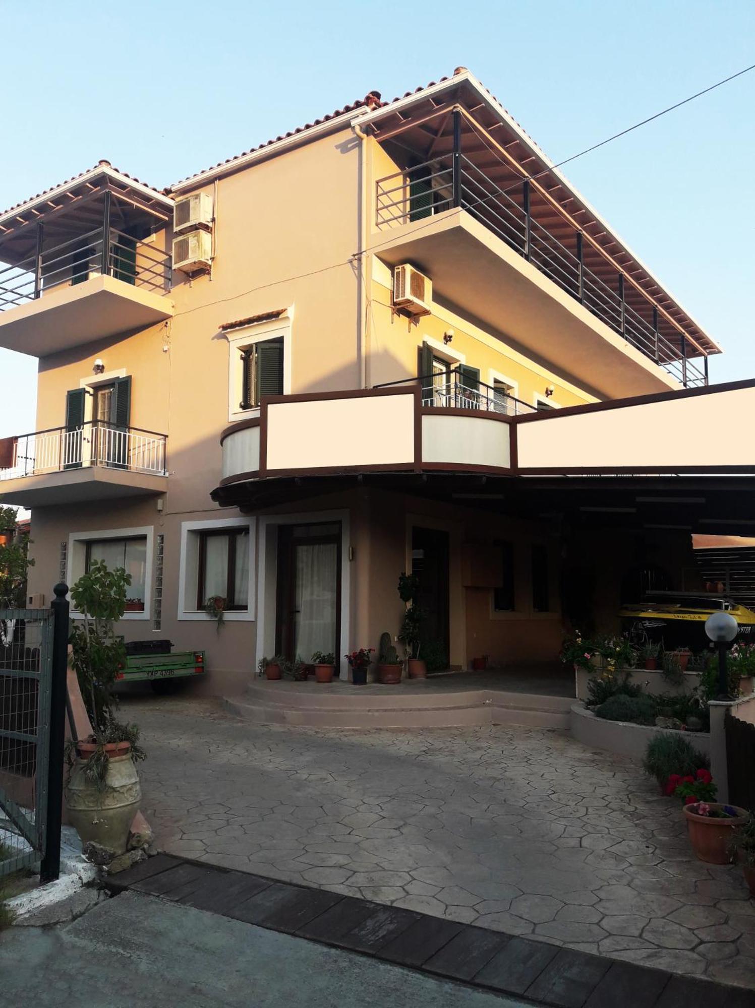 Eftihia Hotel *